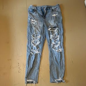 American Eagle Ripped Jeans Size 10